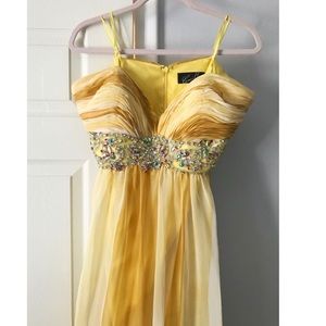 Gorgeous vibrant occasion dress